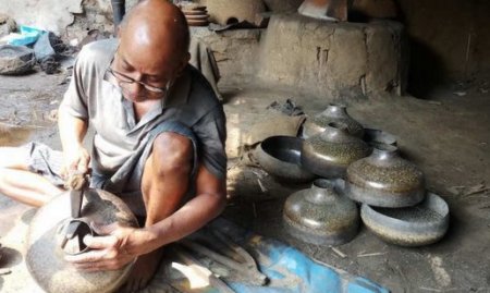 Svastika - Traditional sculptors and metalworkers